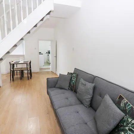 Holly House 怀特黑